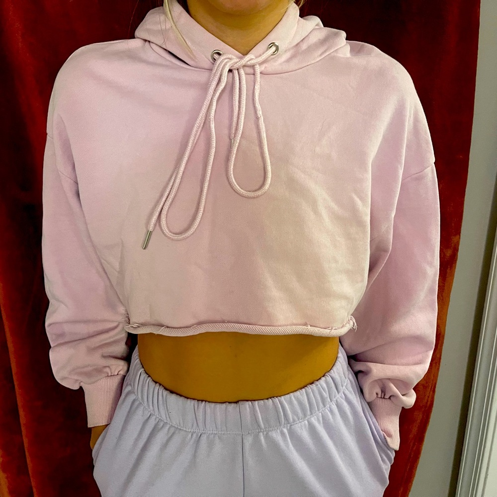 Cropped Pink fashion nova sweater!!